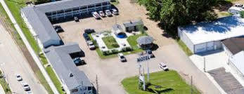 Colonial Motel And Rv Park Mandan Bagian luar foto